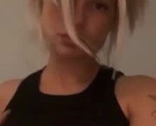 Blonde Girl Naked Body in camera – Lottie Moss