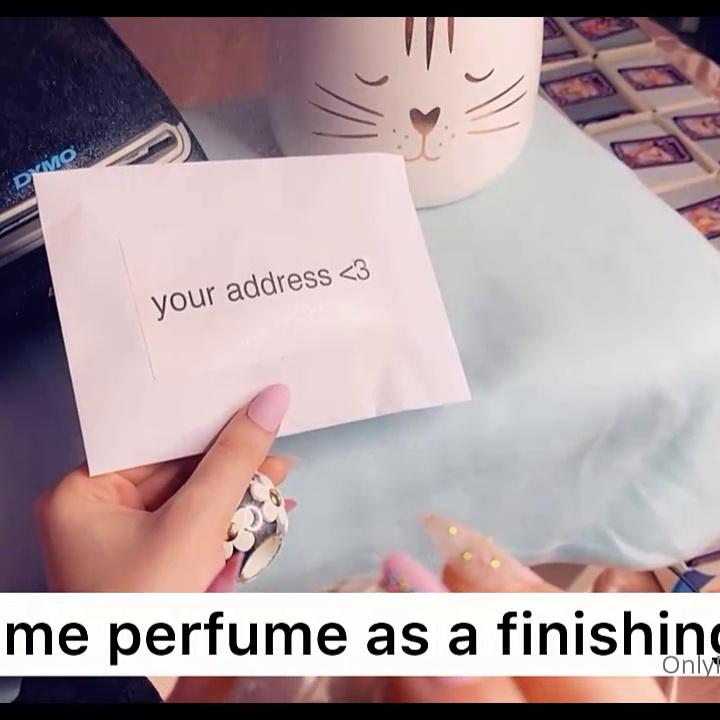 Belle Delphine Collectable Cards Video