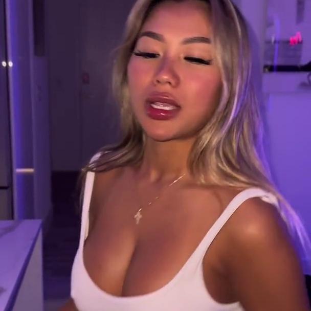 VietBunny Late Night Pussy Masturbation Video Leaked